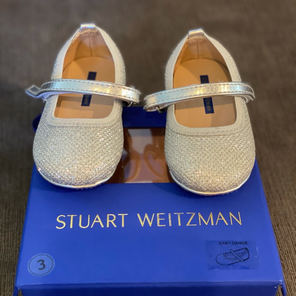 NEW Stuart Weitzman Silver Shoes, SZ 3